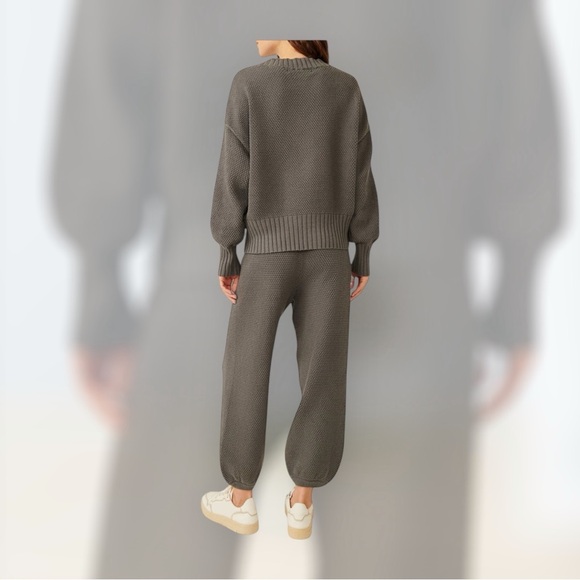 Free People
Hailee Waffle Stitch
Cardigan & Pants - Picture 2 of 3